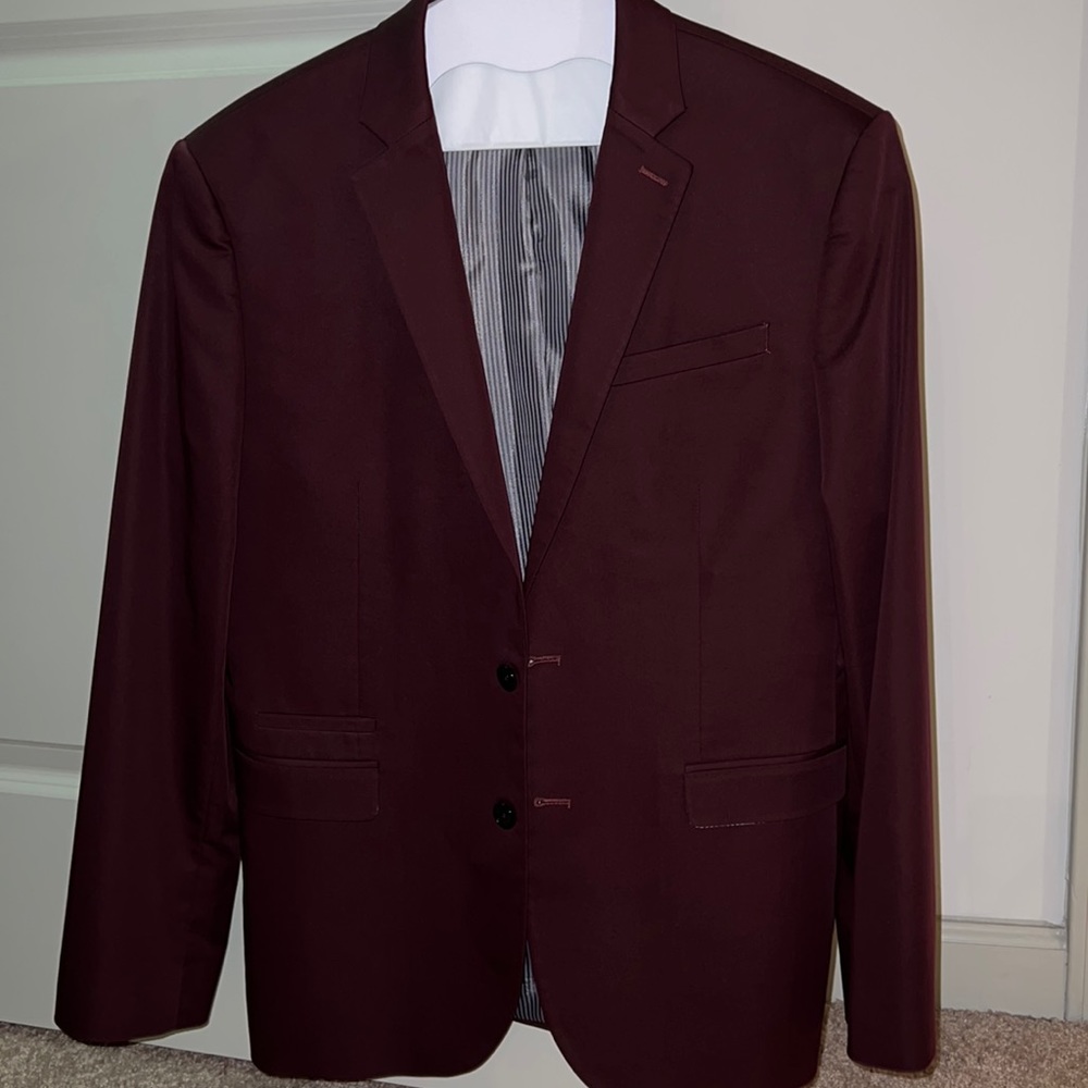40 Reg. Express Burgundy suit